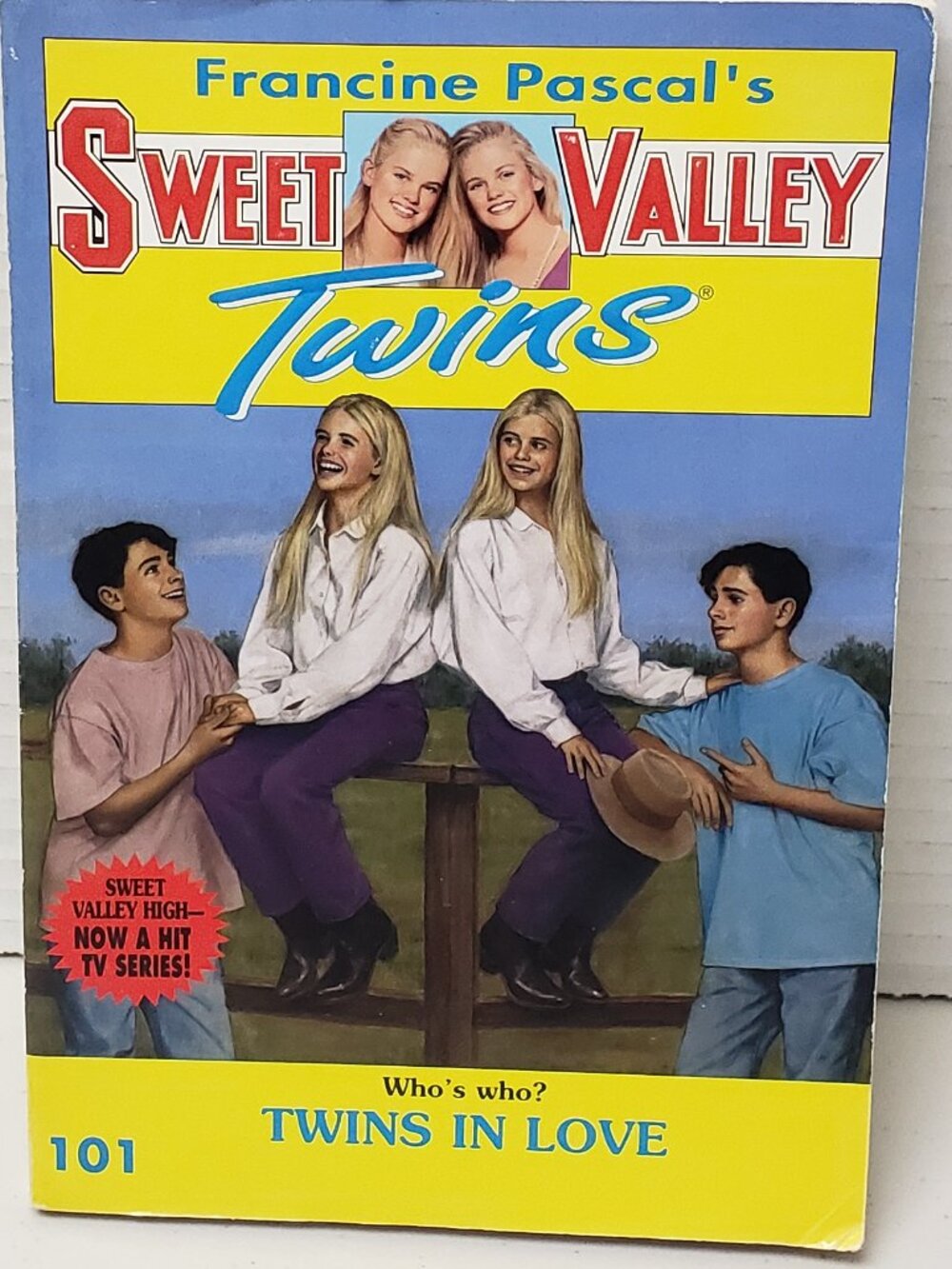 Sweet Valley Twins #101 Twins In Love